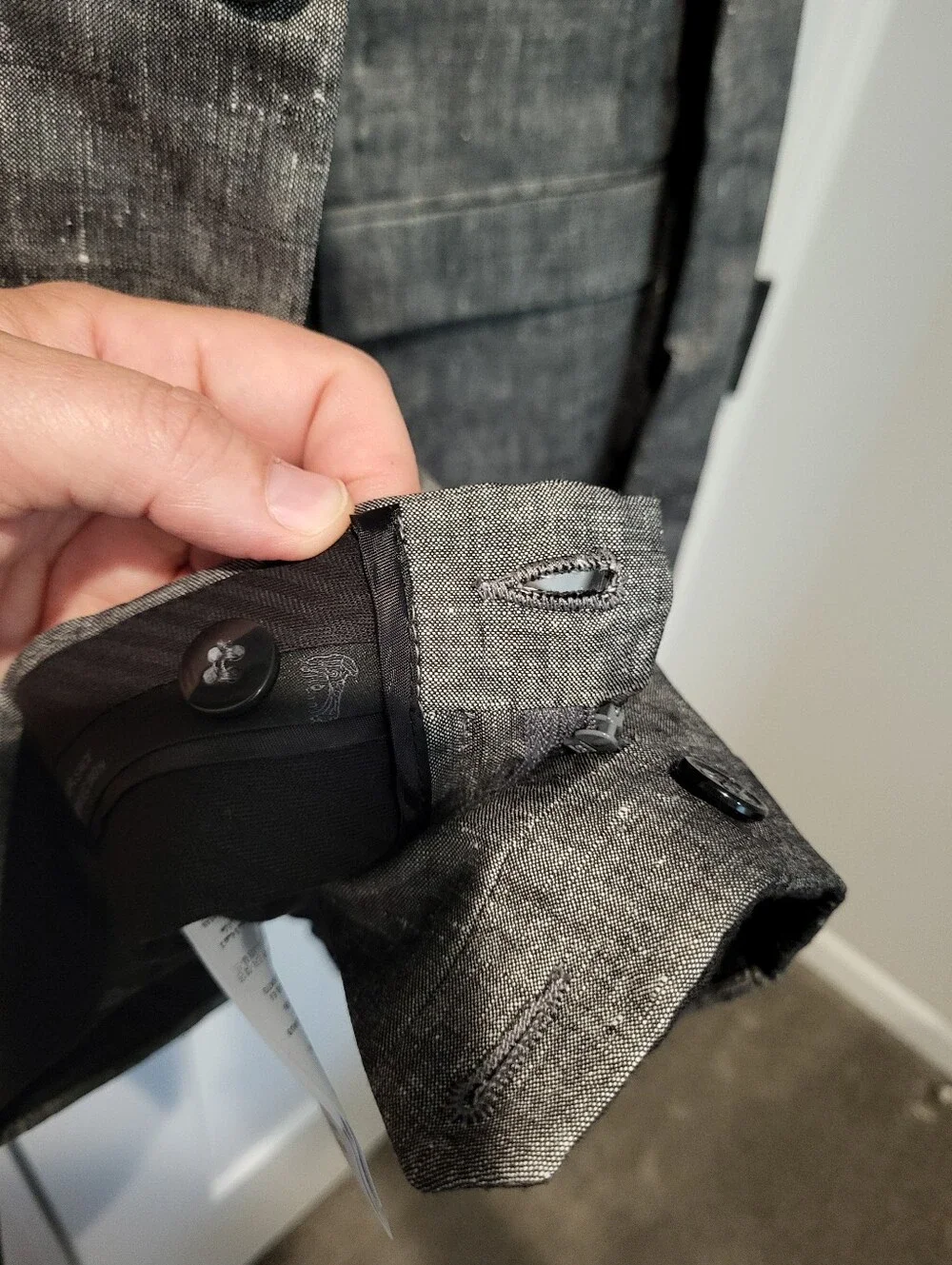 Versace Men's Graphite Gray Two-Button Suit Size 58